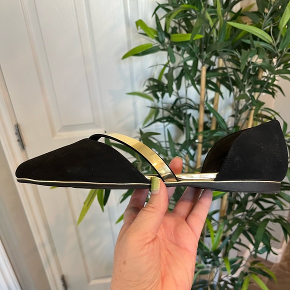 Andiamo Shoes Nwt Andiamo Brand Black Flat With Gold Accents Poshmark